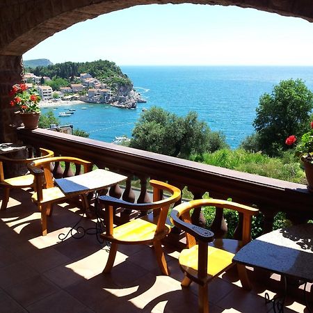 Villa Sara Guesthouse Sveti Stefan Extérieur photo