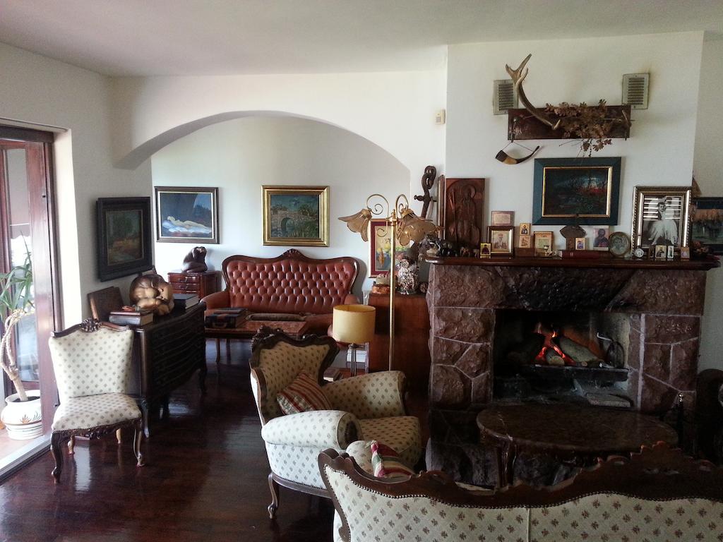 Villa Sara Guesthouse Sveti Stefan Extérieur photo