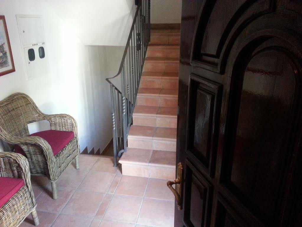 Villa Sara Guesthouse Sveti Stefan Extérieur photo